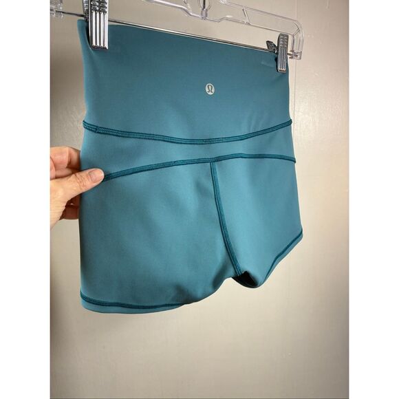 Lululemon In Movement Shorts in Pacific Teal Size 4 - Picture 5 of 8
